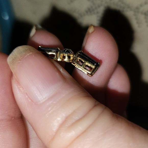 Earings - Picture 6 of 7